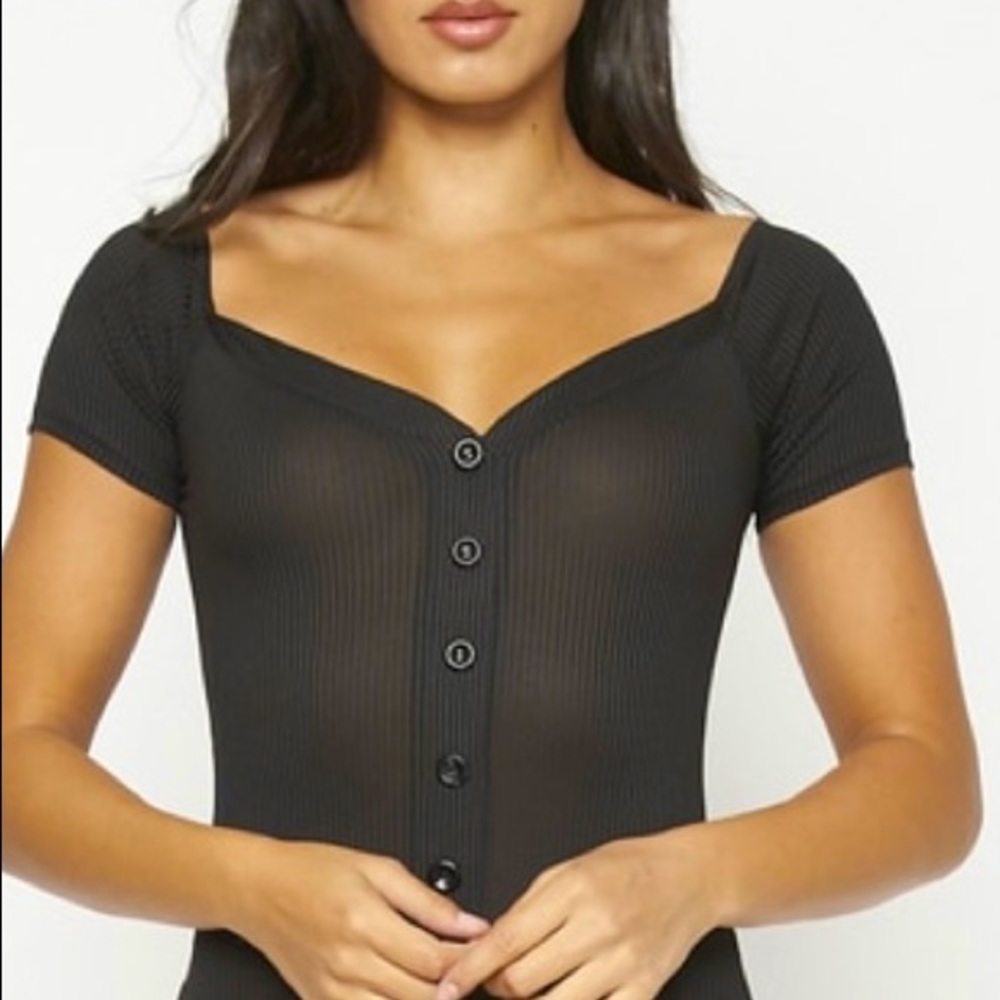 Black Short Sleeve Bodysuit with Front Button Details and Sweetheart Neckline